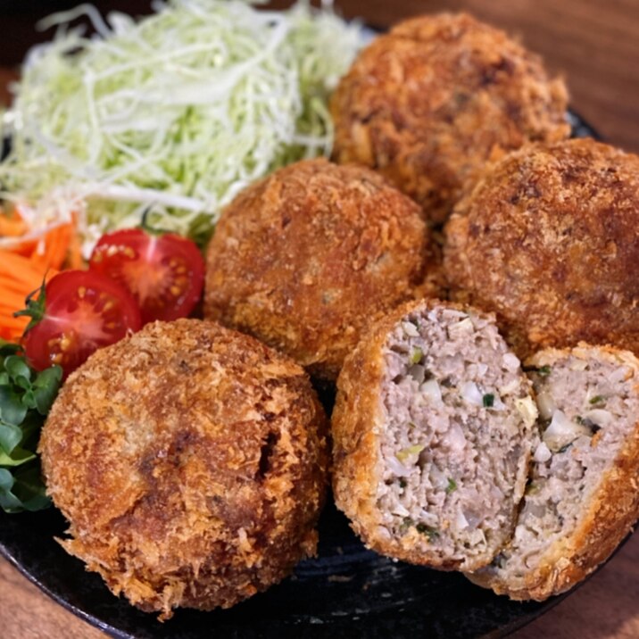 食べてびっくり！餃子風メンチカツ